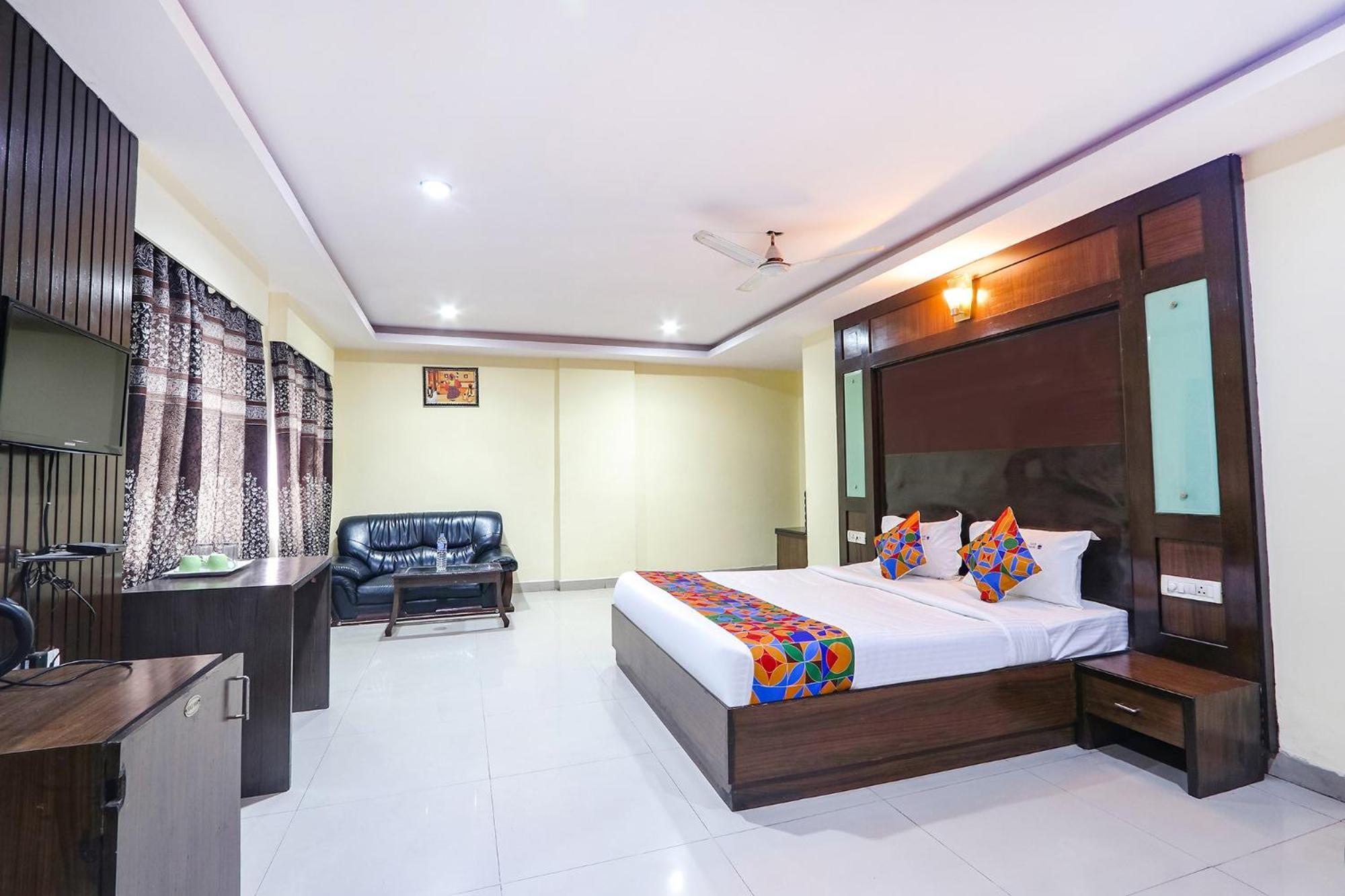 Fabhotel Royal Residency II - Nr Lakdikapul Metro Station Haidarábád Kültér fotó