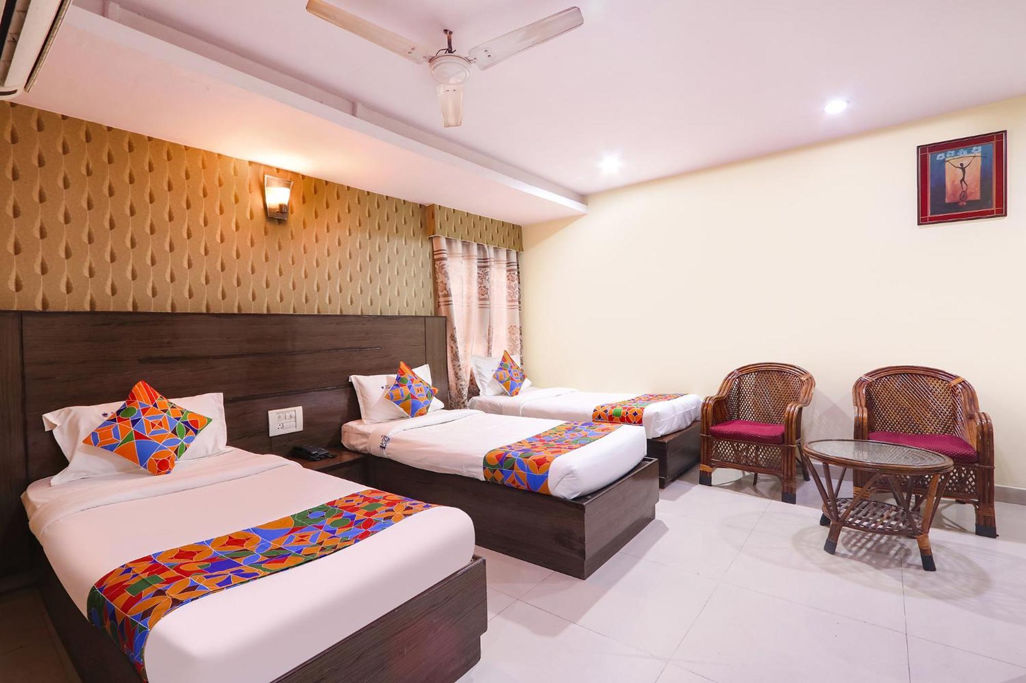 Fabhotel Royal Residency II - Nr Lakdikapul Metro Station Haidarábád Kültér fotó
